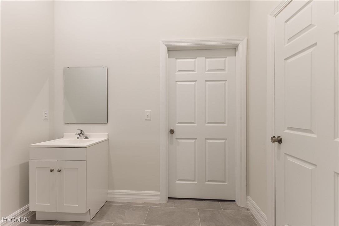 8359 Stringfellow Rd Property Photo 27