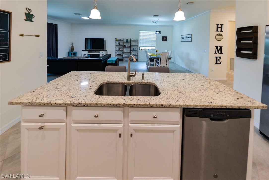 14084 Vindel Cir Property Photo 15