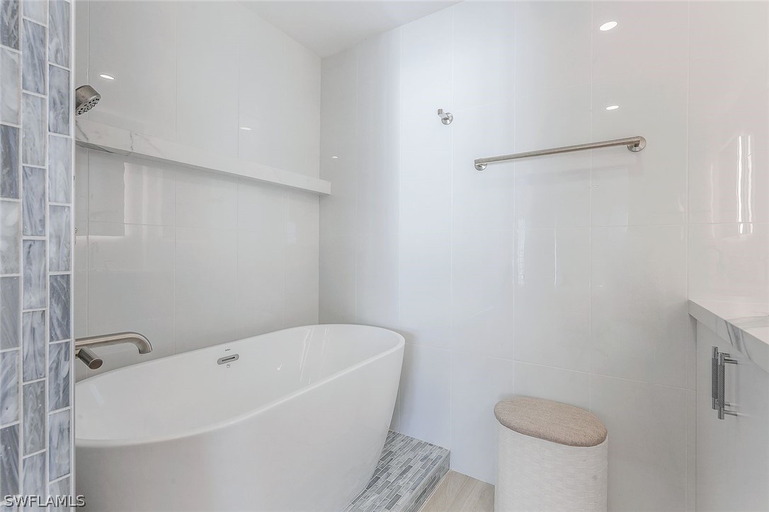 9051 Gulf Shore Dr 602 Property Photo 28