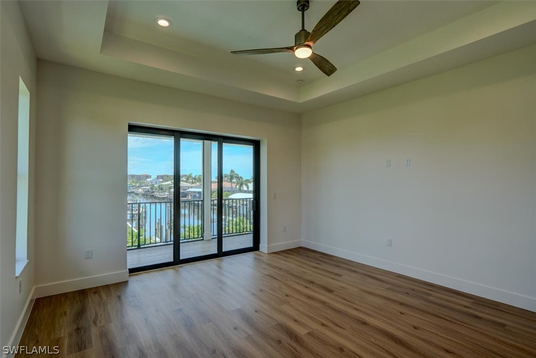 276 Albatross St Property Photo 17