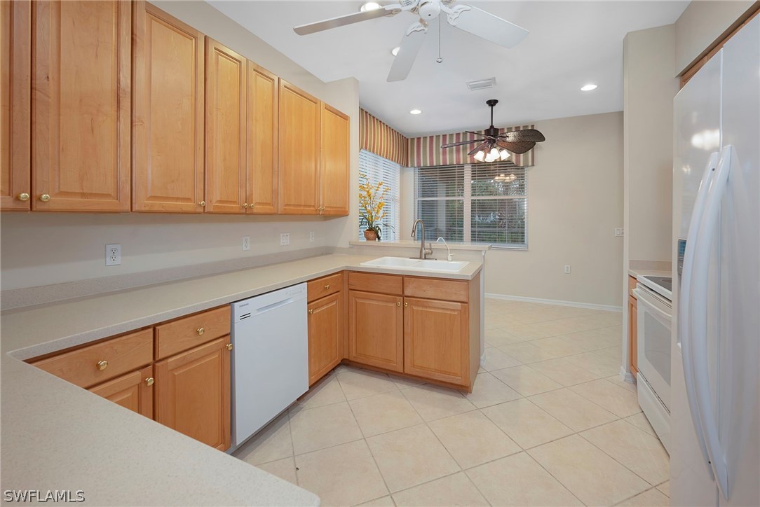3962 Bishopwood Ct W 201 Property Photo 8