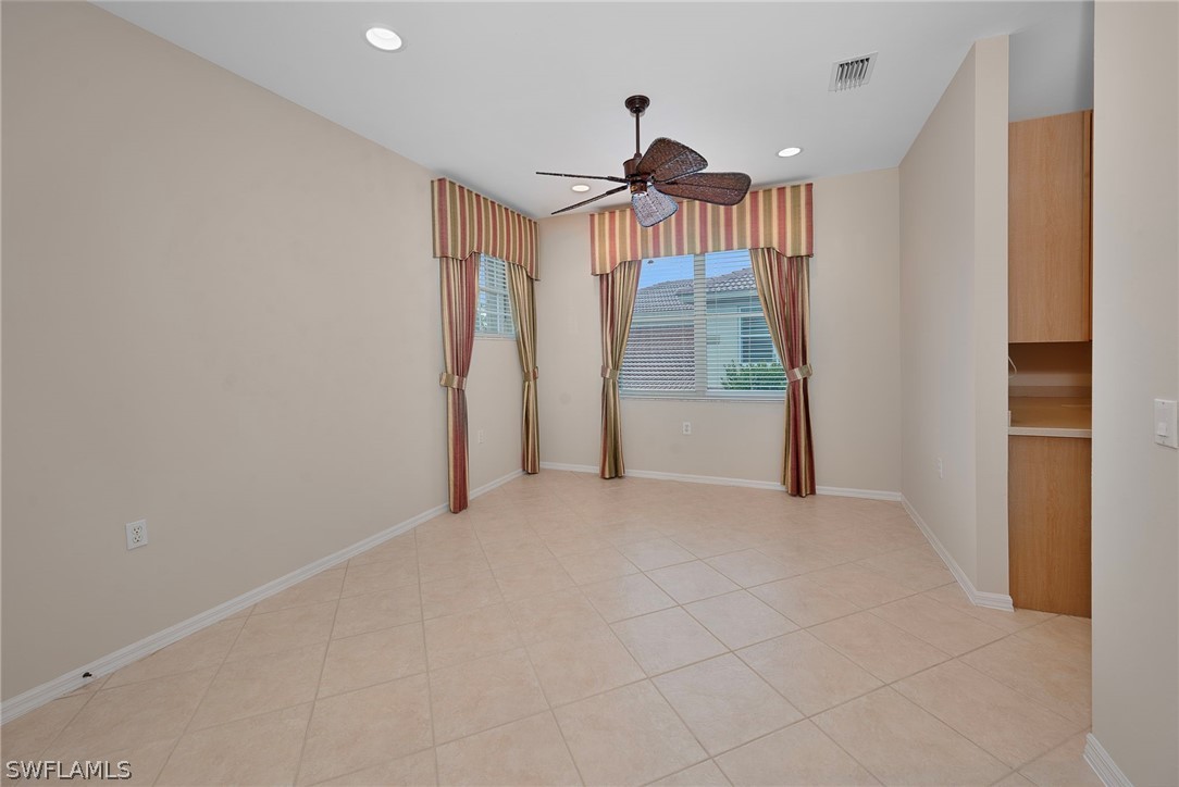 3962 Bishopwood Ct W 201 Property Photo 9