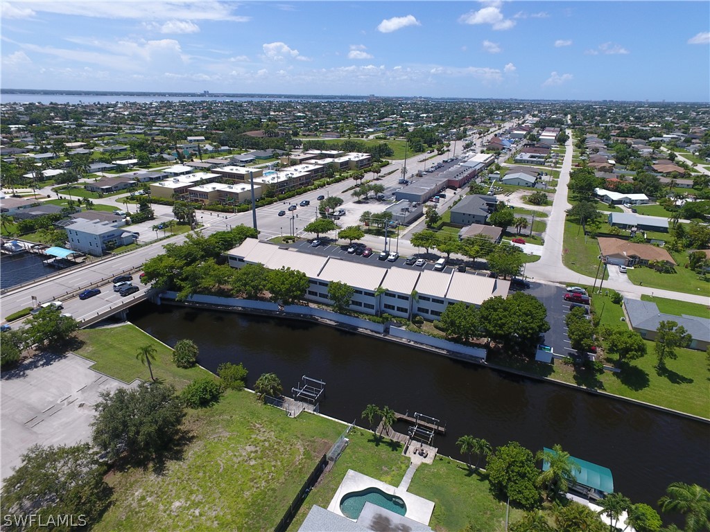 2804 Del Prado Blvd S Property Photo 6