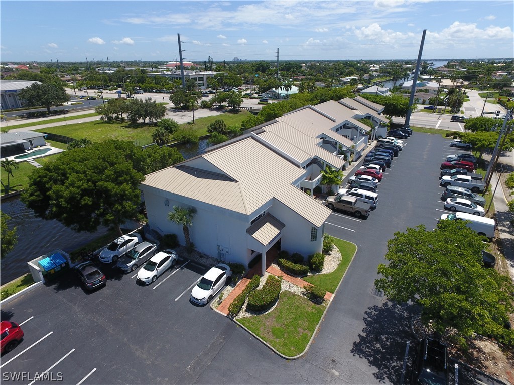 2804 Del Prado Blvd S Property Photo 8