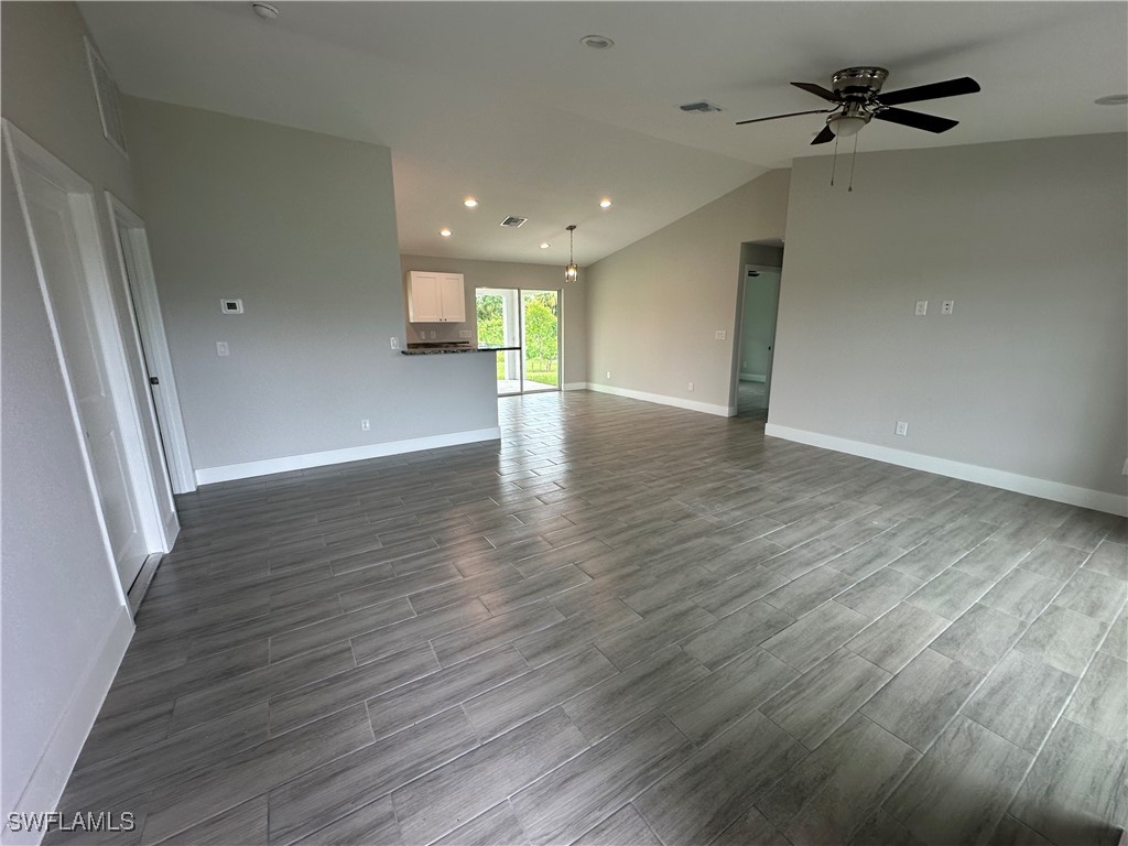326 Larose Ave Property Photo 13