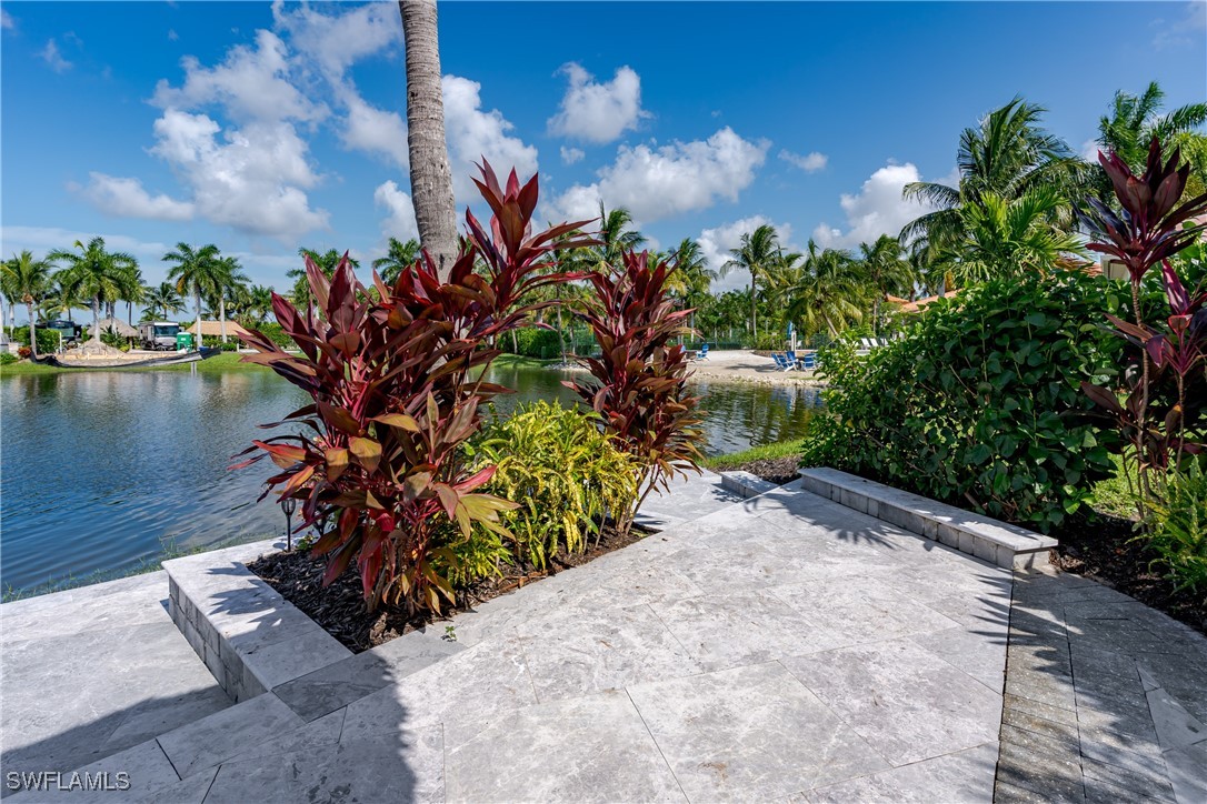 13453 Ladyfish Ln Property Photo 2