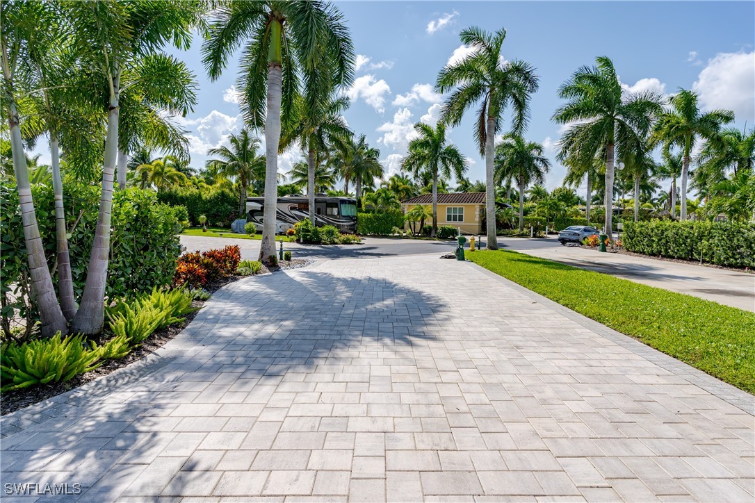 13453 Ladyfish Ln Property Photo 11