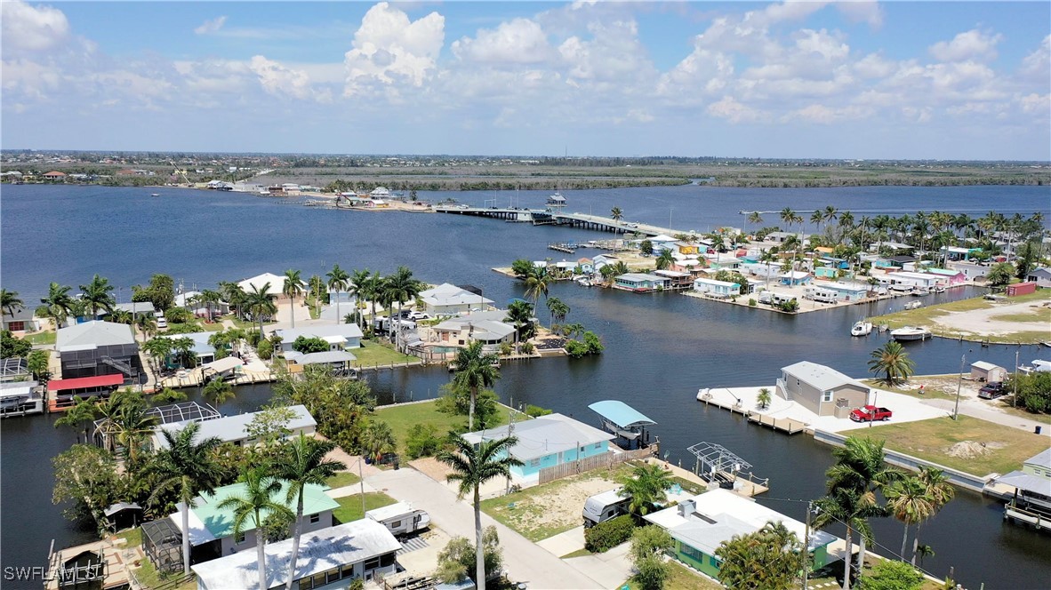 2626 Bayshore Dr Property Photo 2