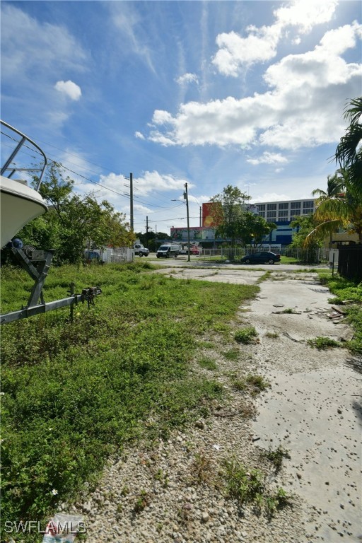 321 Nw 37 St Property Photo 8