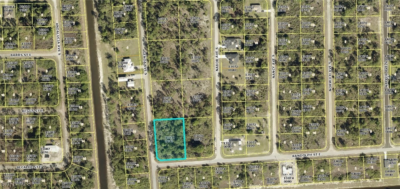 Corner Lot Randolph St E Property Photo 3