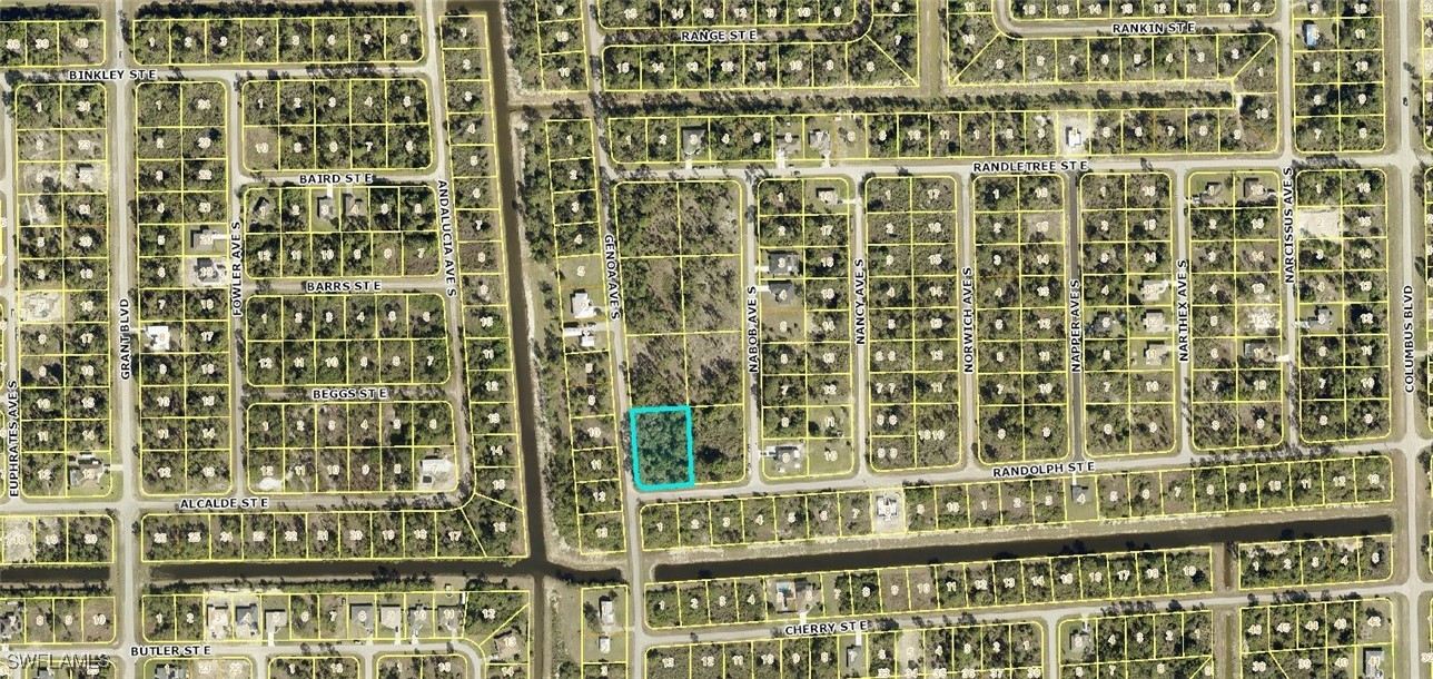 Corner Lot Randolph St E Property Photo 4