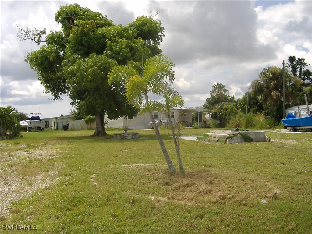 4873 Sandpiper Dr Property Photo 3