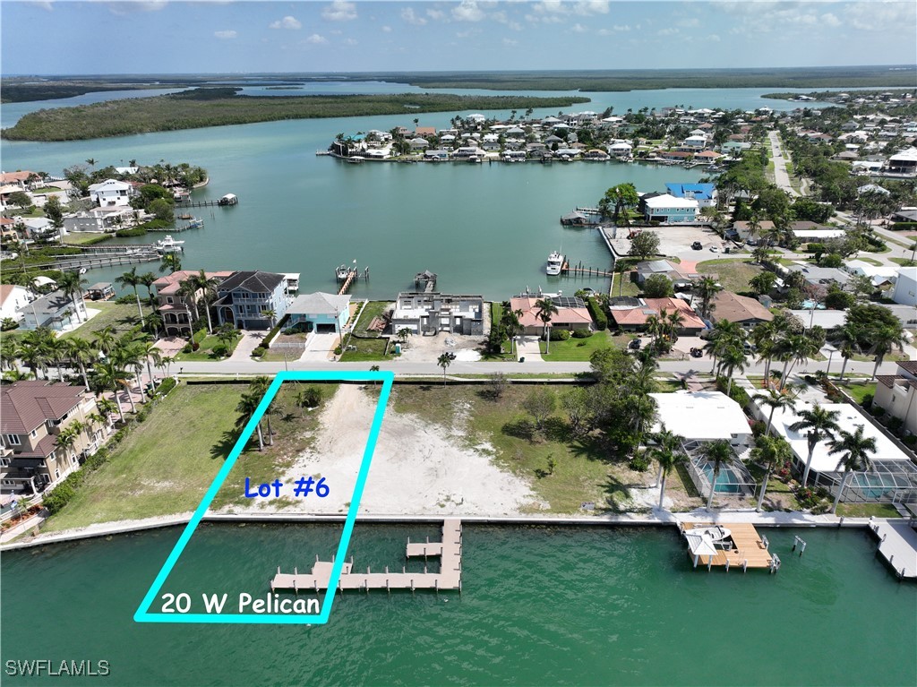 20 Pelican St W Property Photo 7