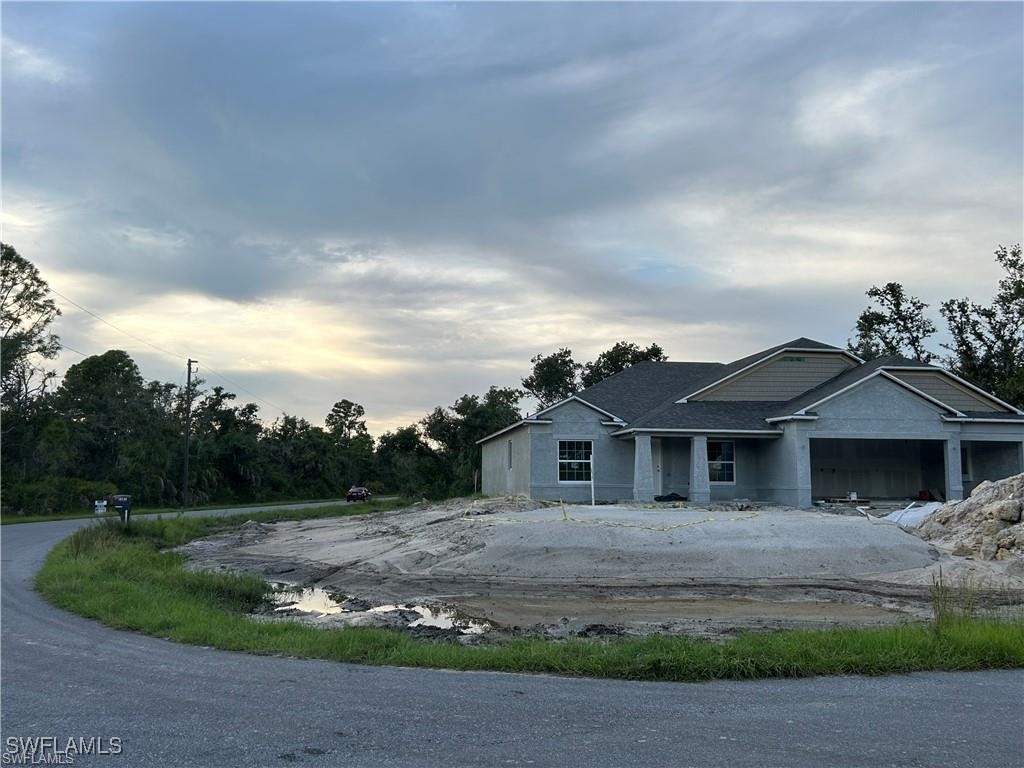 1369 Beach St Property Photo 5