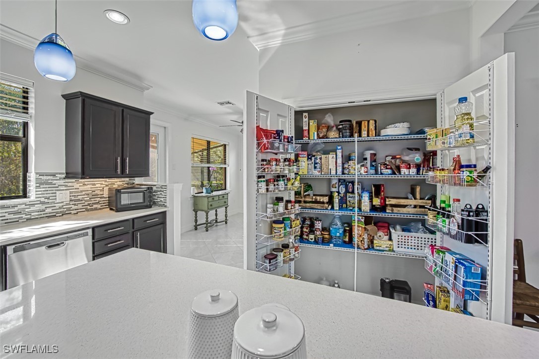 10911 Glenhurst St Property Photo 6
