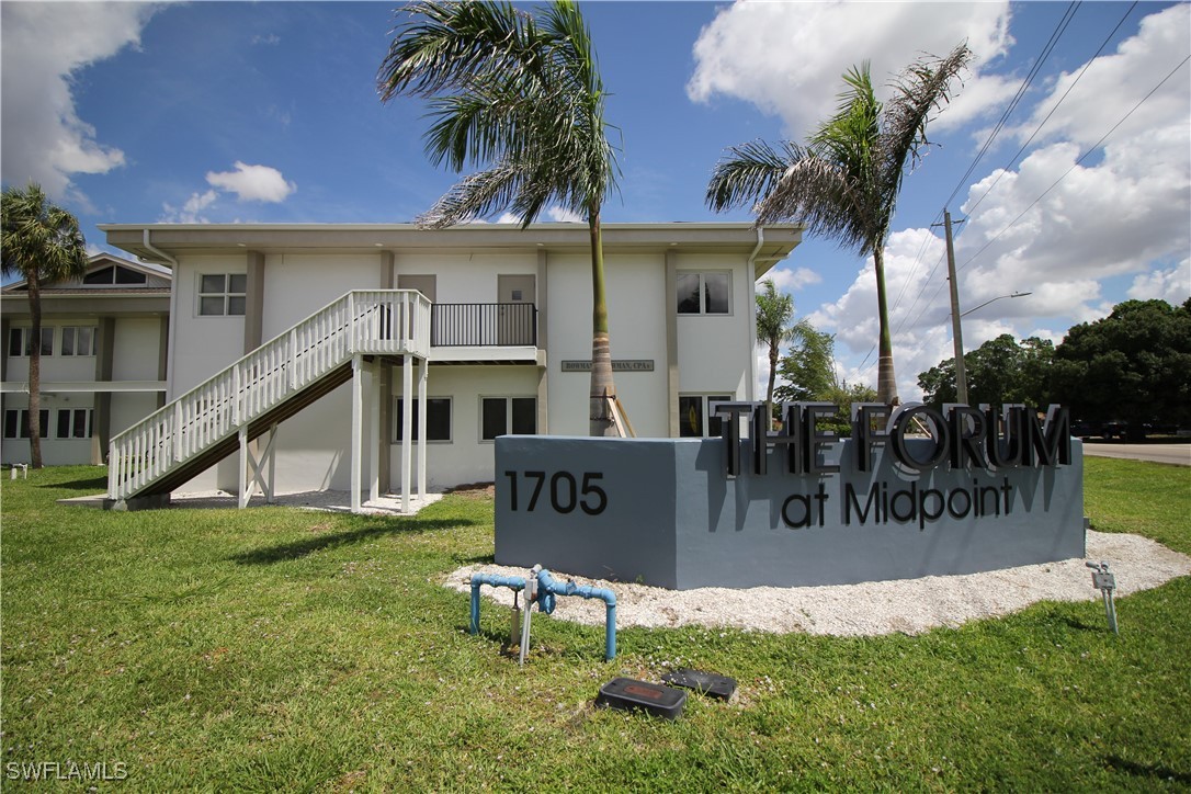 1705 Colonial Blvd D2 Property Photo 1