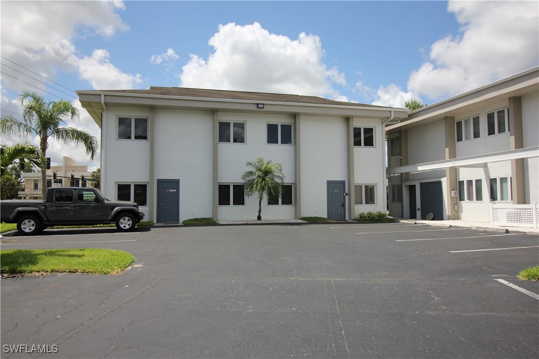 1705 Colonial Blvd D2 Property Photo 5