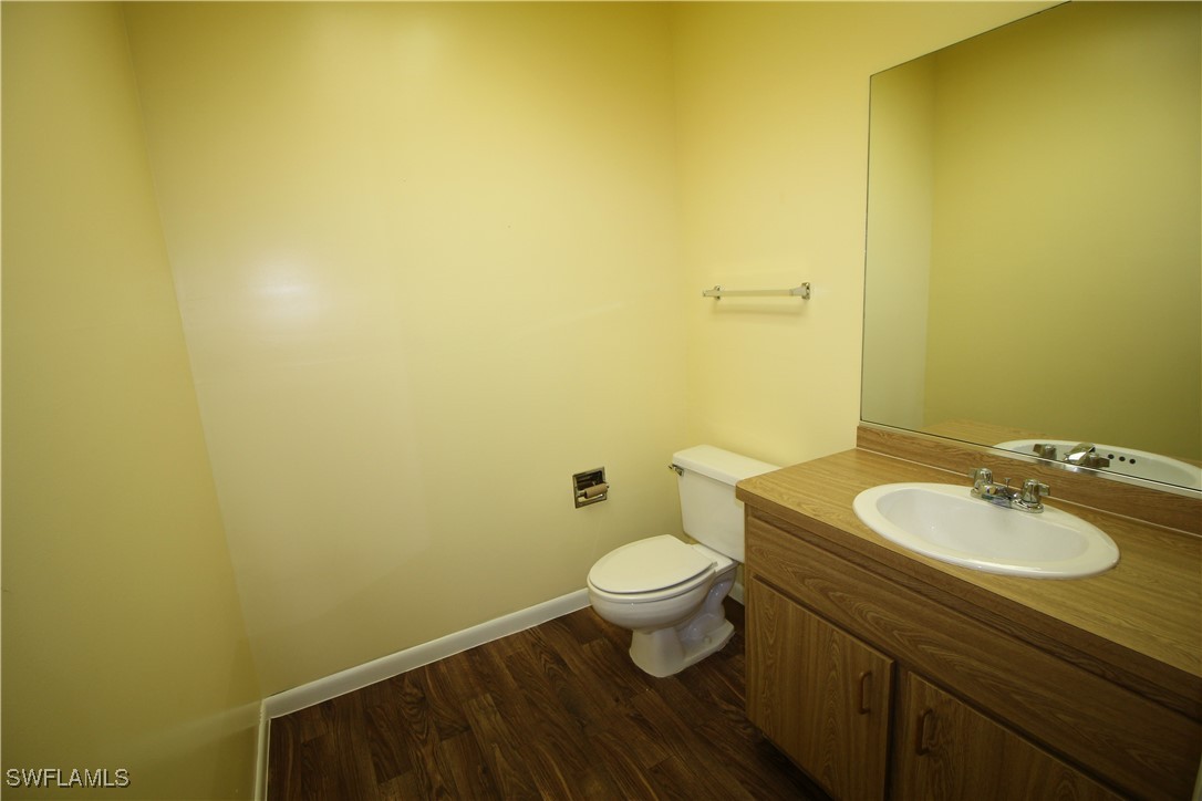 1705 Colonial Blvd D2 Property Photo 23
