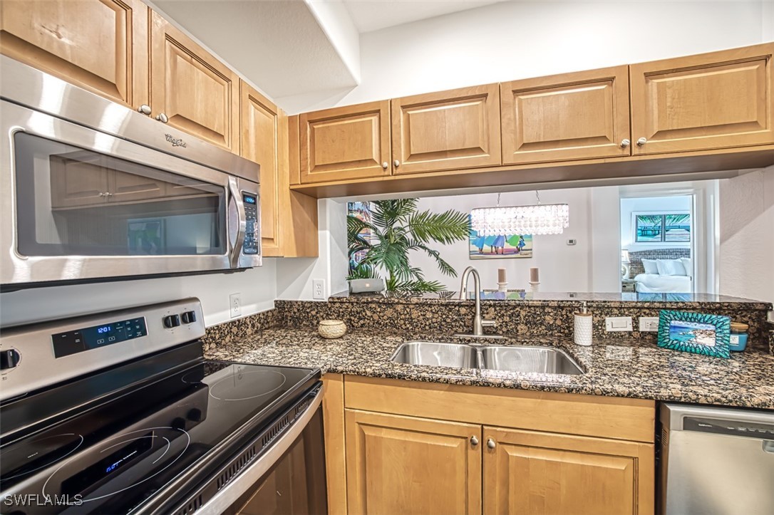 13141 Bella Casa Cir 2172 Property Photo 12