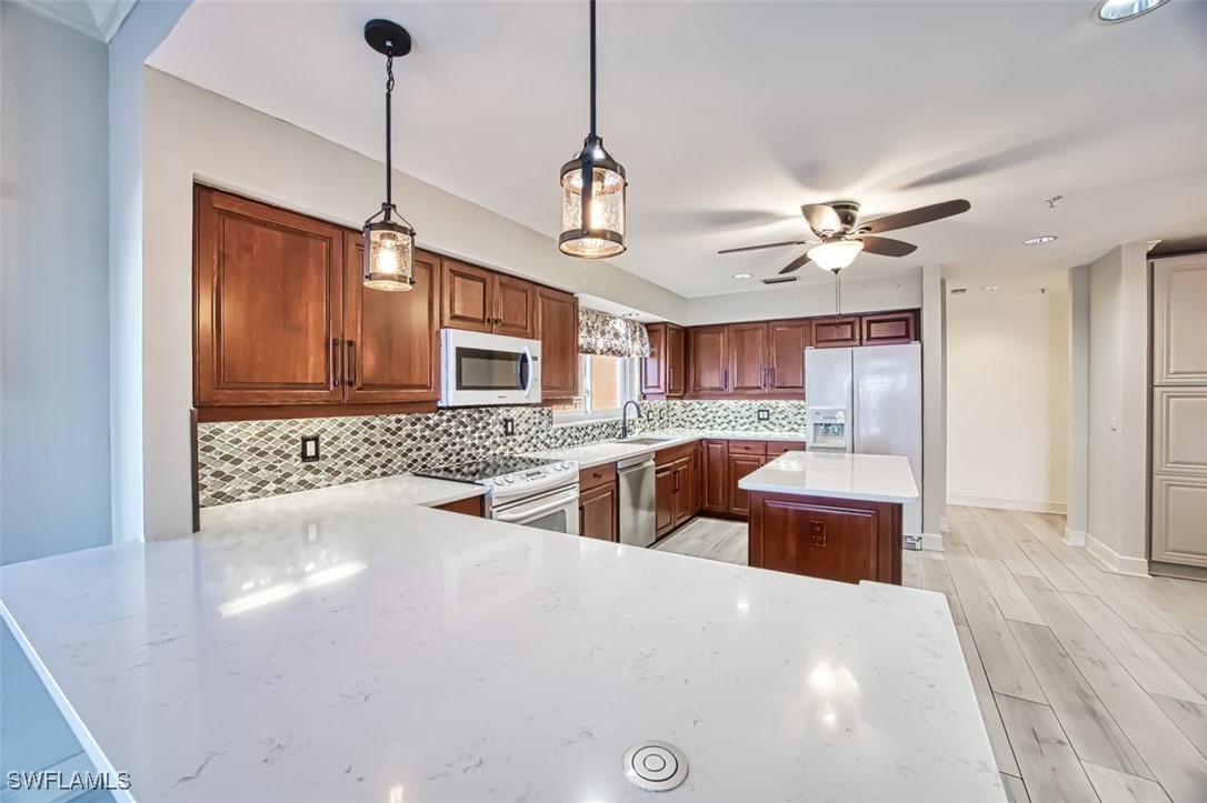 14811 Laguna Dr 202 Property Photo 17