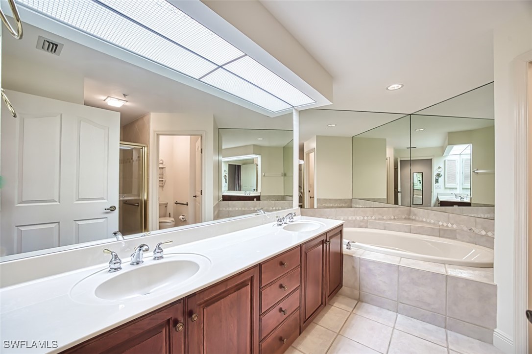 14811 Laguna Dr 202 Property Photo 30