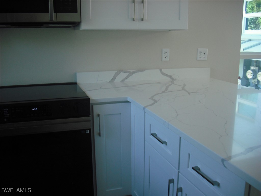 2840 W Gulf Dr 32 Property Photo 7