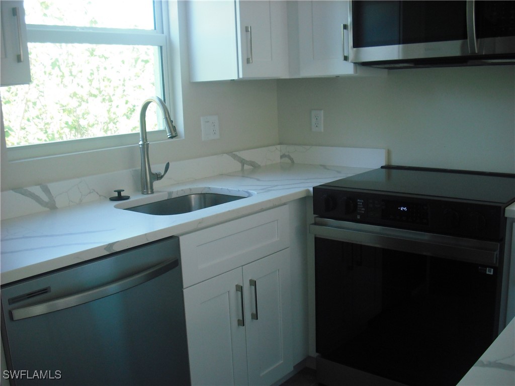 2840 W Gulf Dr 32 Property Photo 8