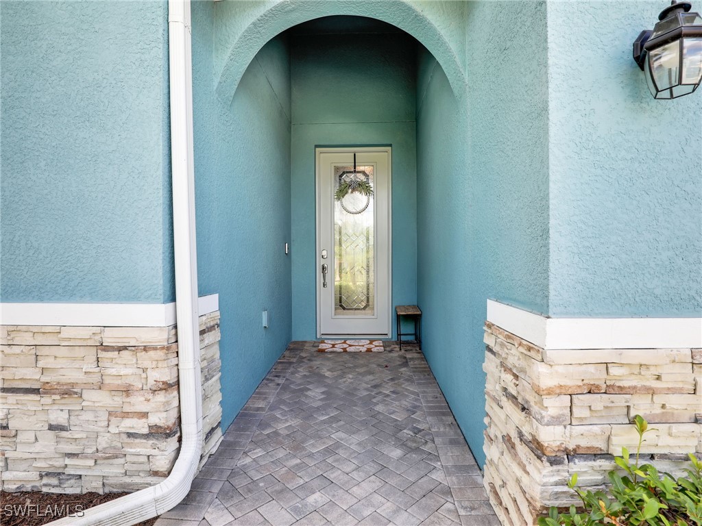 16288 Bonita Landing Cir Property Photo 5