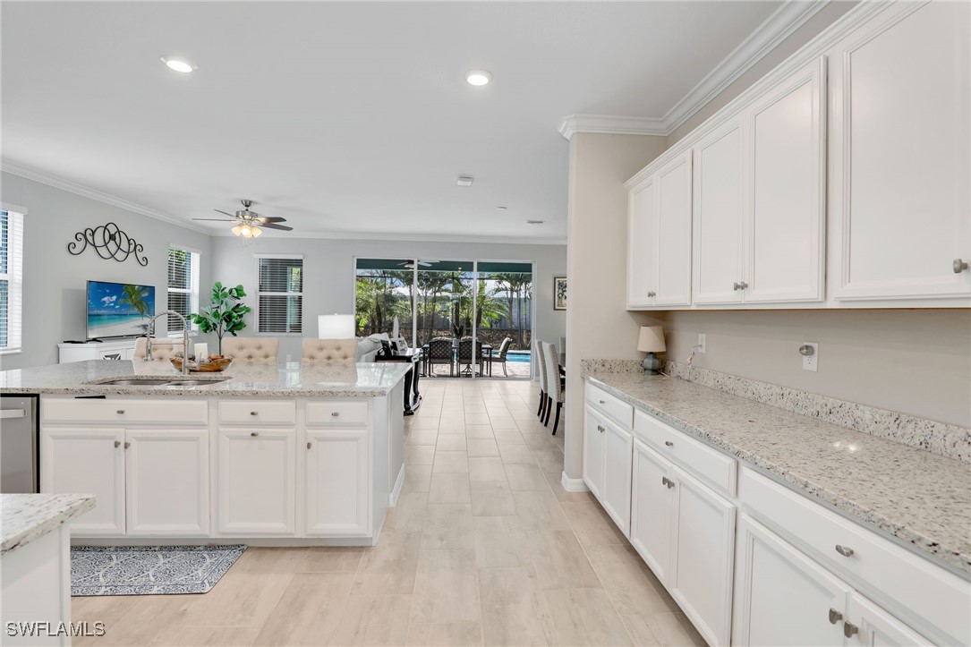 16288 Bonita Landing Cir Property Photo 7