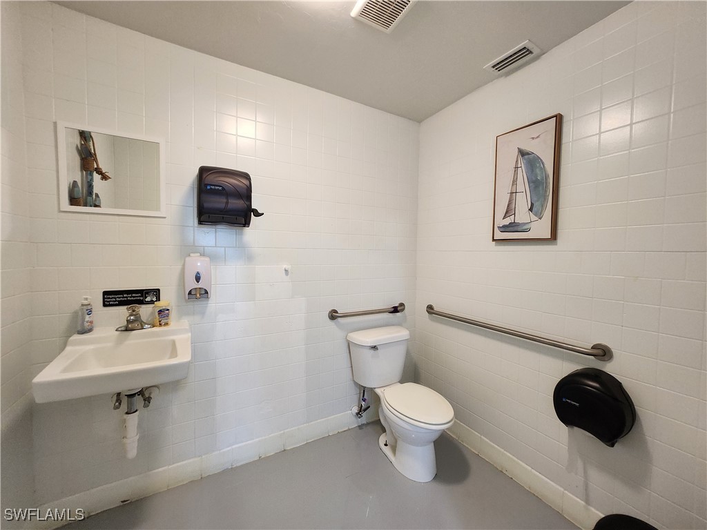 2847 Cleveland Ave Property Photo 34