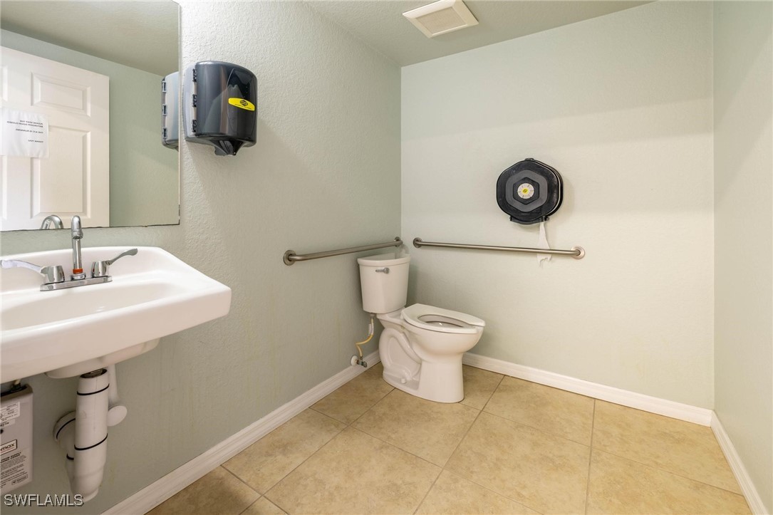 1007 Se 12th Ct Property Photo 29