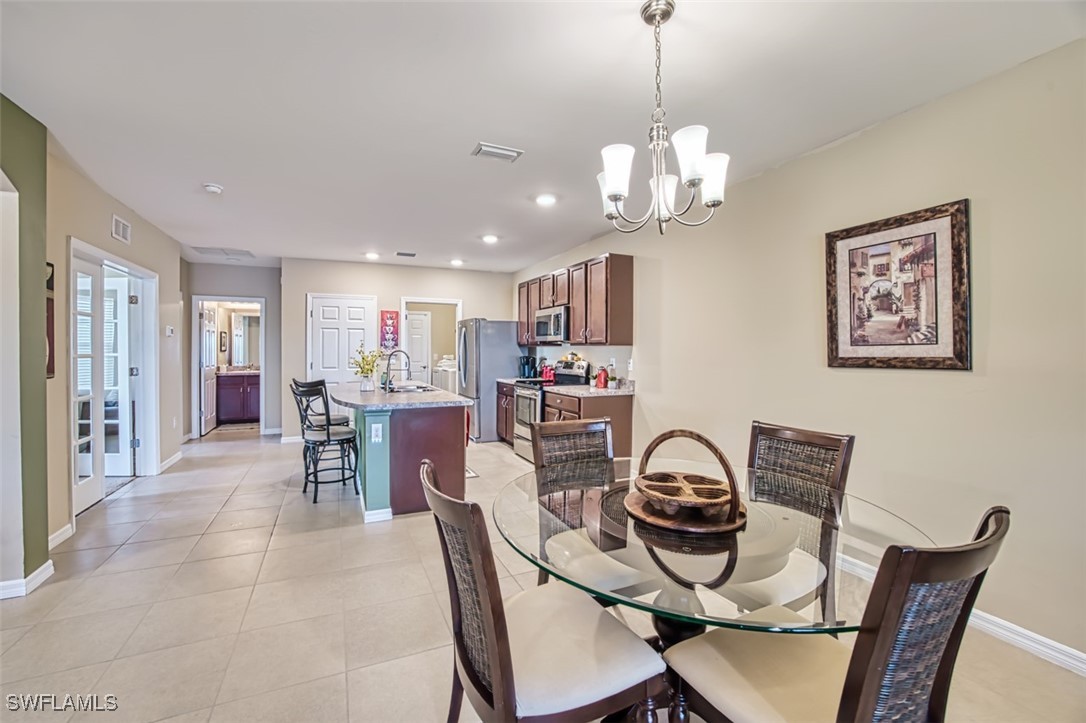 10673 Crossback Ln Property Photo 9
