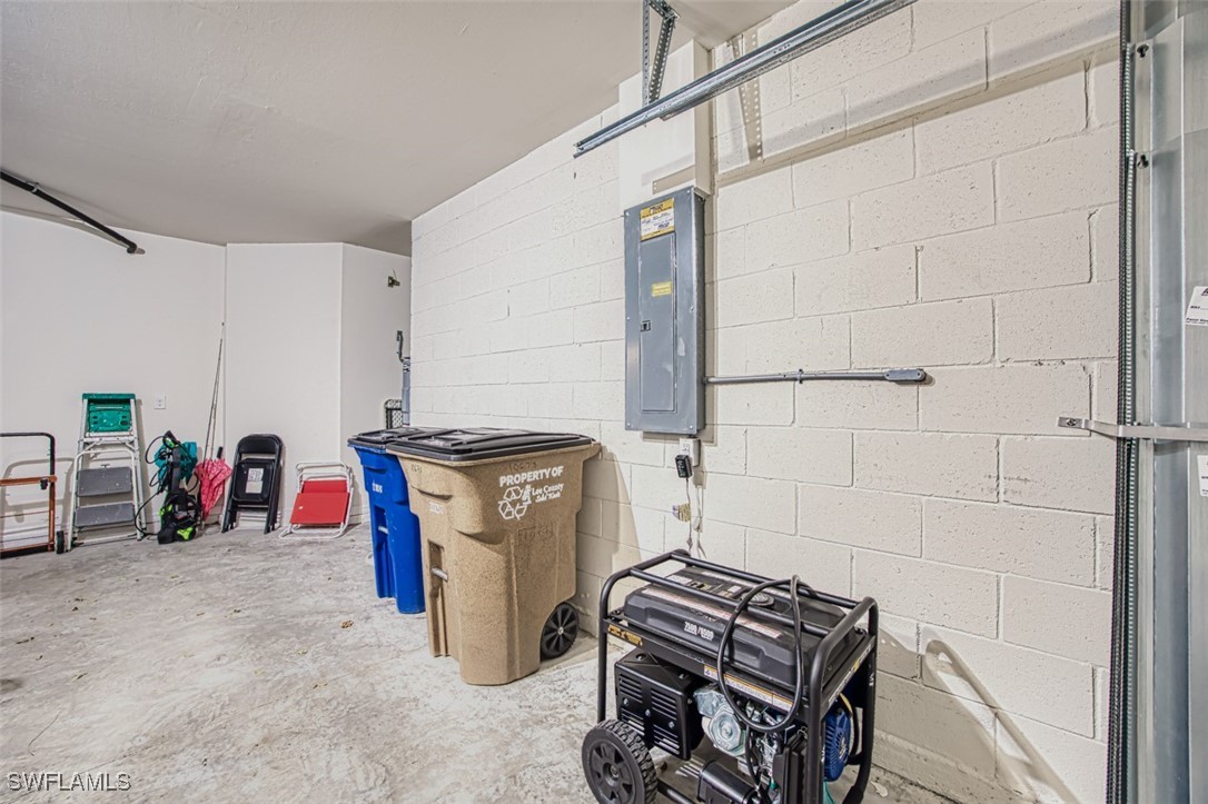 10673 Crossback Ln Property Photo 31