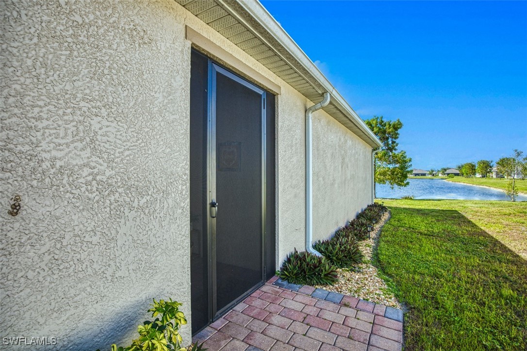 10673 Crossback Ln Property Photo 32
