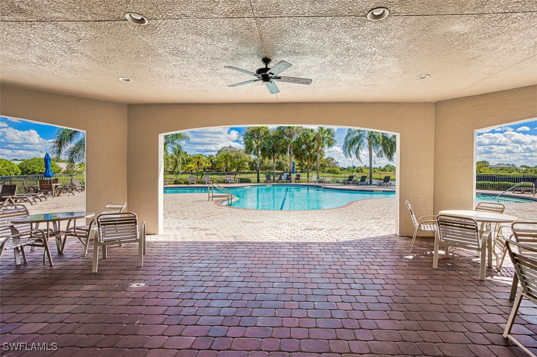 10673 Crossback Ln Property Photo 41