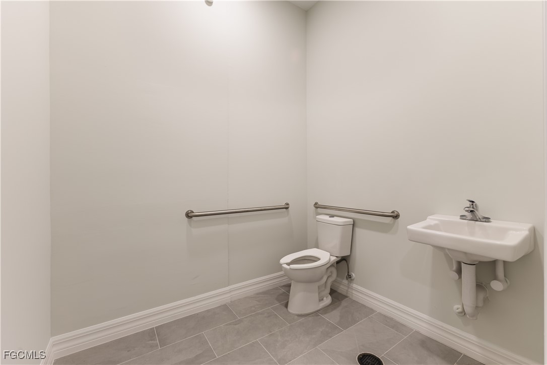 8359 Stringfellow Rd Property Photo 24