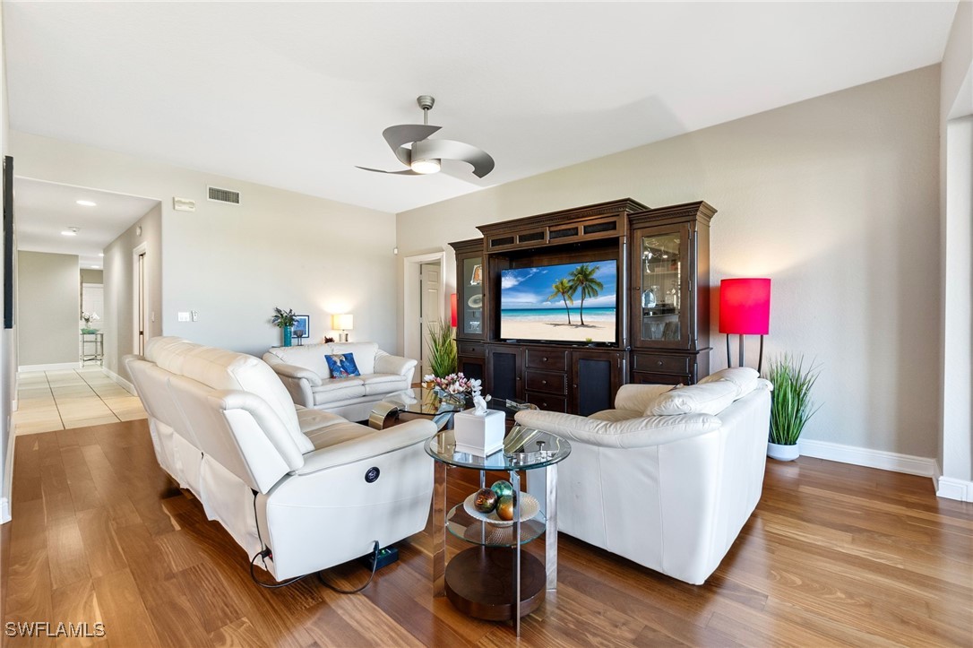 665 Vintage Reserve Cir 9-b Property Photo 1