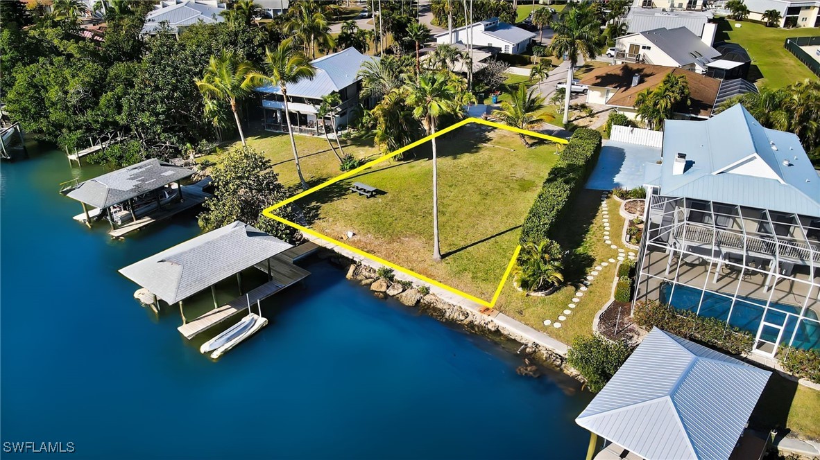 22491 Buccaneer Lagoon St Property Photo 8