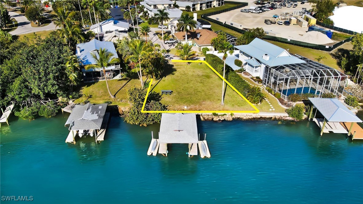 22491 Buccaneer Lagoon St Property Photo 9