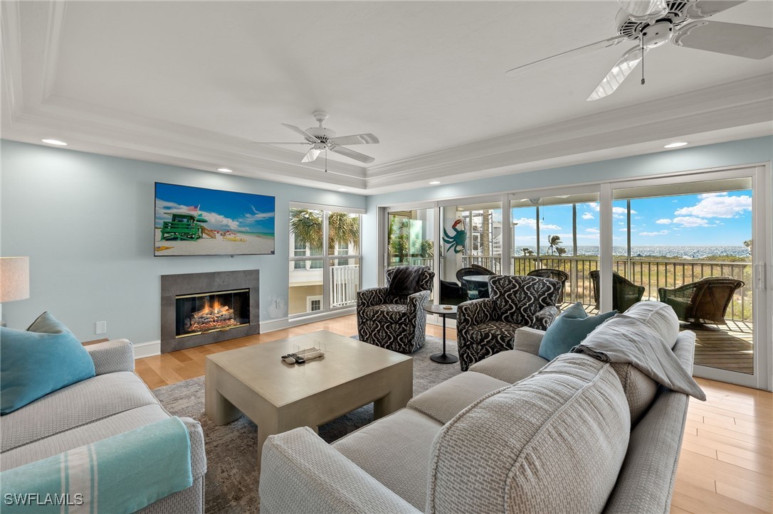 411 Bella Vista Way E Property Photo 6