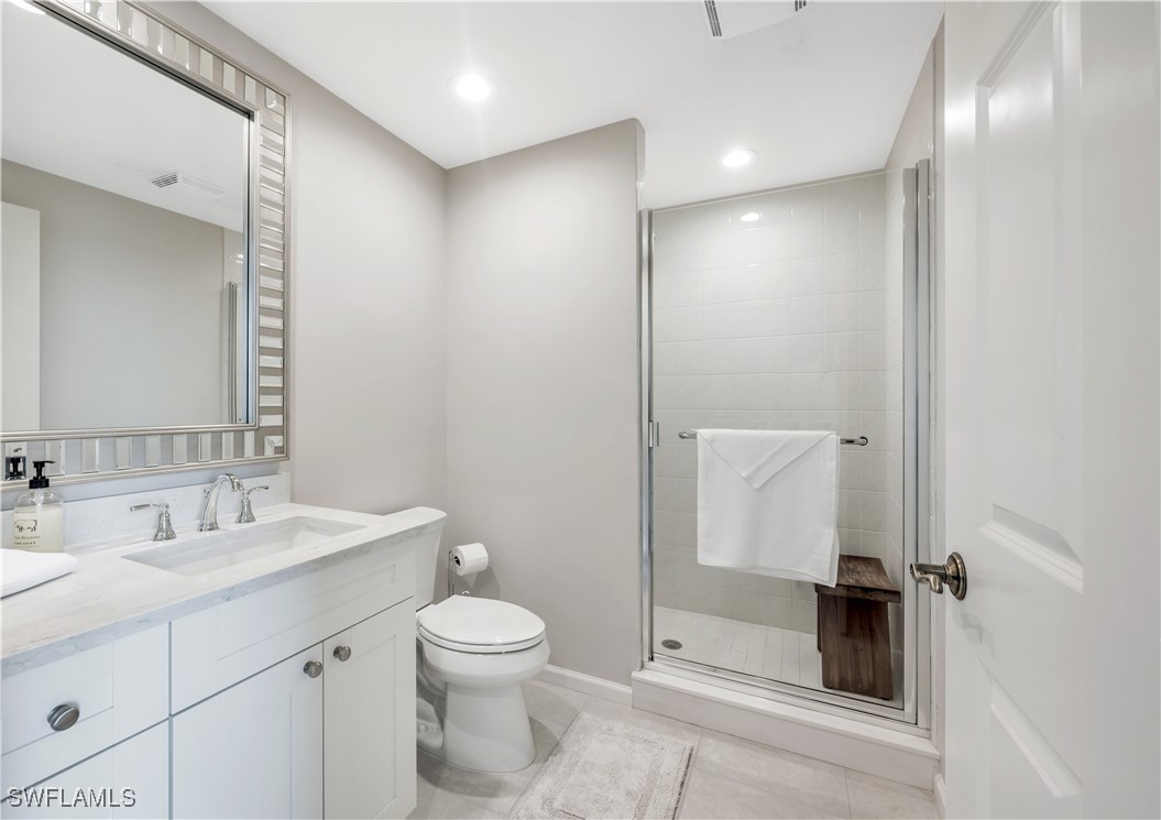 455 Cove Tower Dr 903 Property Photo 20