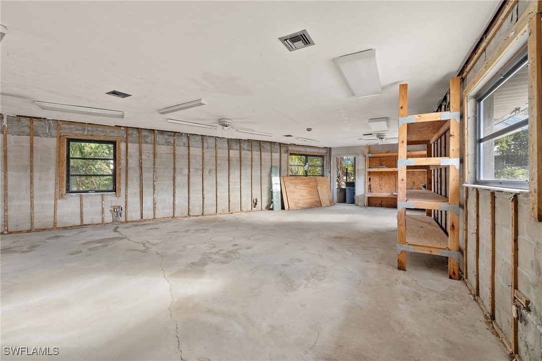1544 Periwinkle Way Property Photo 24