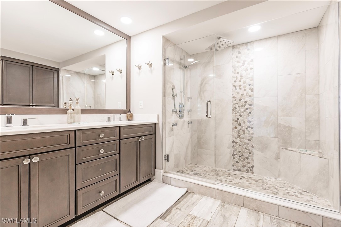 17170 Harbour Point Dr 437 Property Photo 21