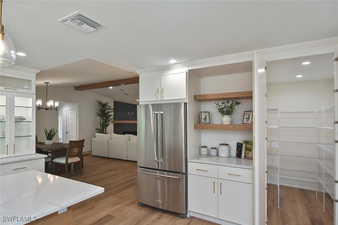 381 Norwood Ct Property Photo 15