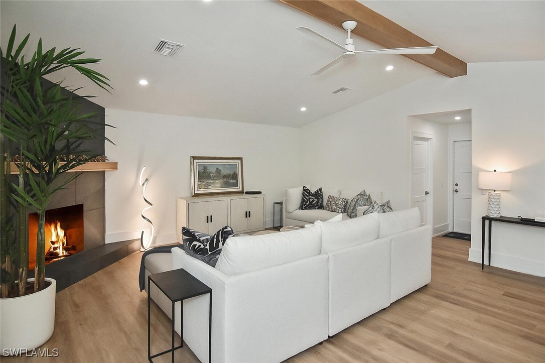 381 Norwood Ct Property Photo 18