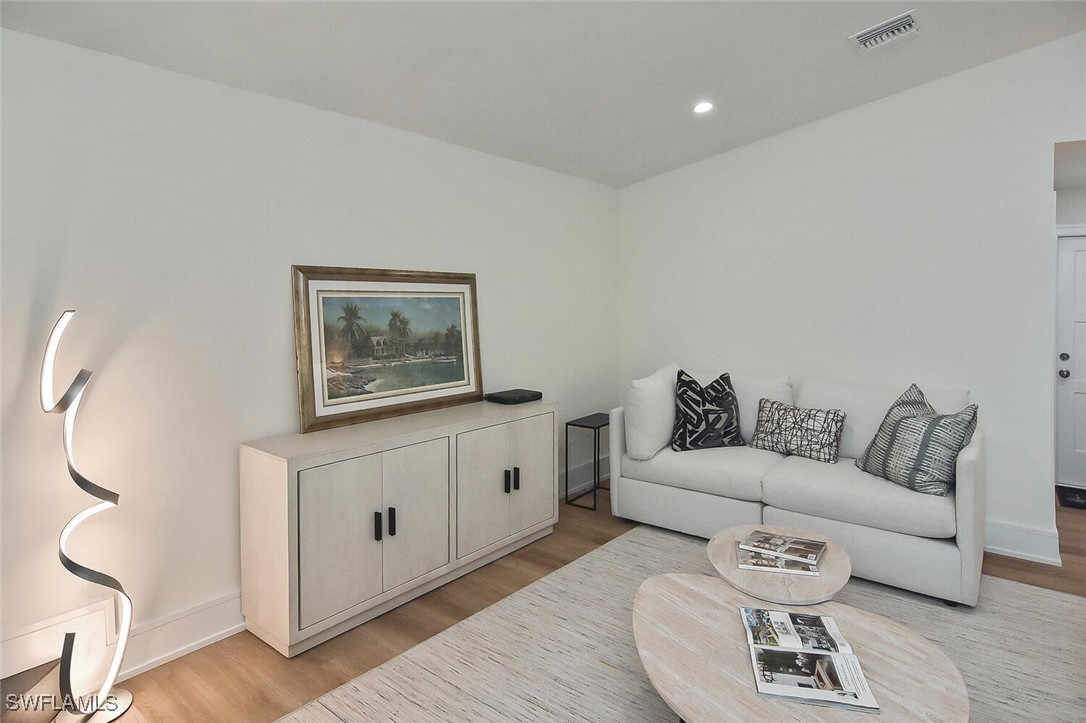 381 Norwood Ct Property Photo 20