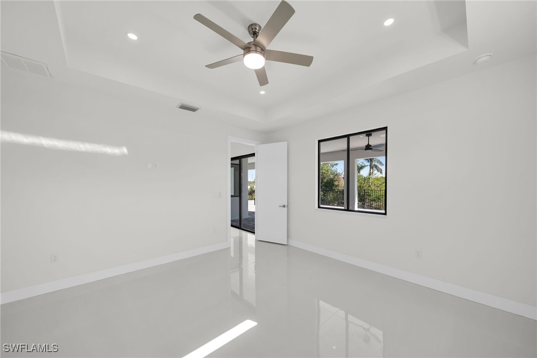 2219 Surfside Blvd Property Photo 20