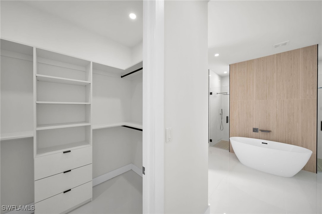 2219 Surfside Blvd Property Photo 21