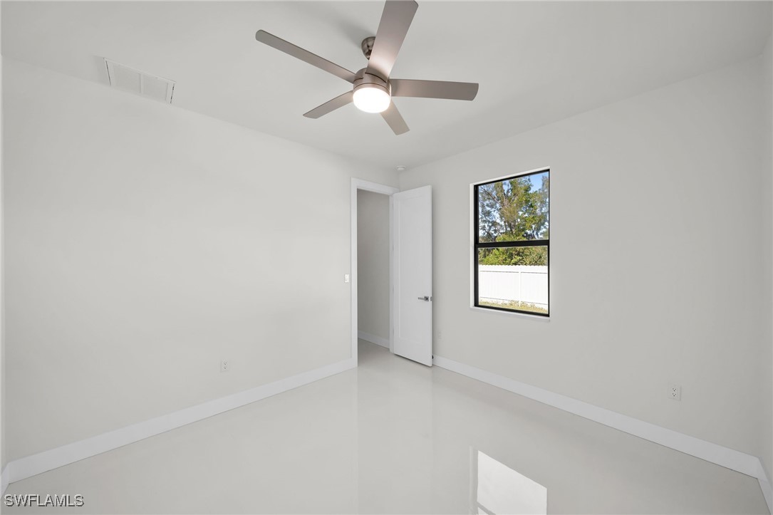 2219 Surfside Blvd Property Photo 30