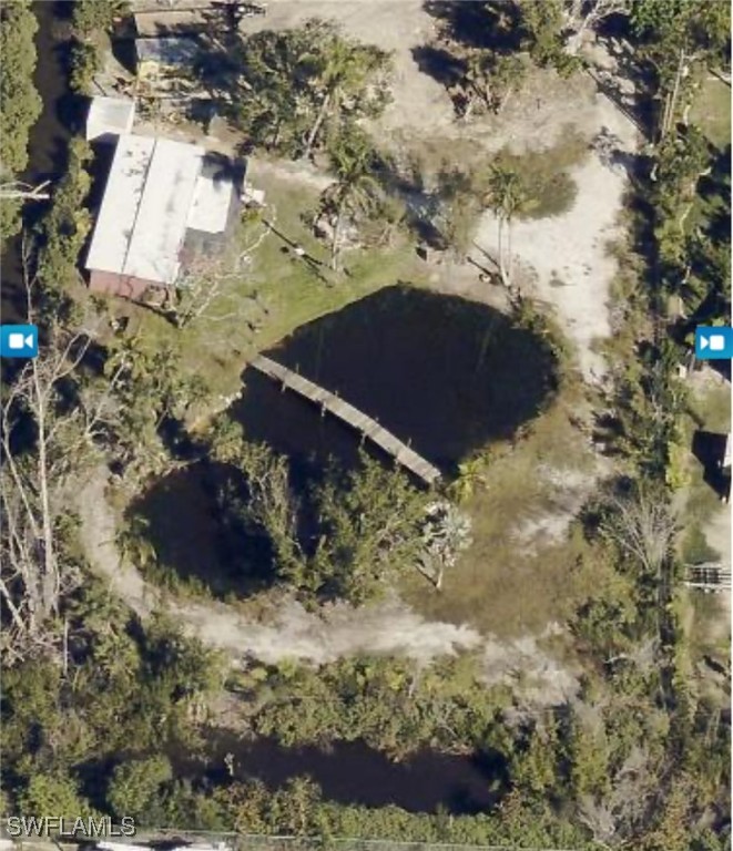 1215 Periwinkle Way Property Photo 5